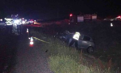 Yolcu otobüsüyle otomobil çarpıştı: 1 ölü, 4 yaralı