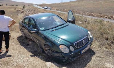 Şarampole giren otomobilde 4 kişi yaralandı