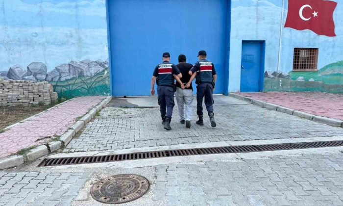 Hapis cezasıyla aranan şahıs saklandığı köy evinde yakalandı