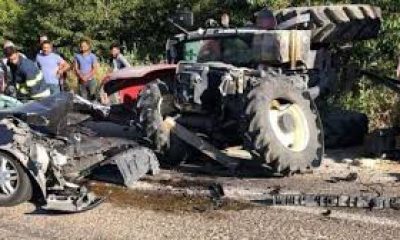 Eskişehir’de feci kaza: Tırla traktör çarpıştı!