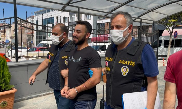 Polisle yaşadığı silahlı çatışmanın ardından yakalanan şahıs tutuklandı
