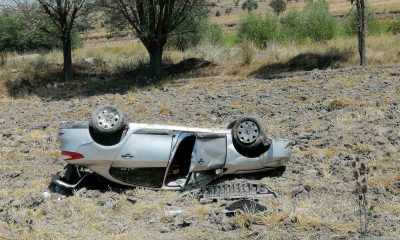 Takla atan otomobilde 3 kişi yaralandı