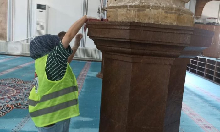 İbadet alanlarında temizlik çalışmaları
