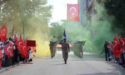30 Ağustos kutlamalarında jandarmanın gösterisi büyük beğeni topladı