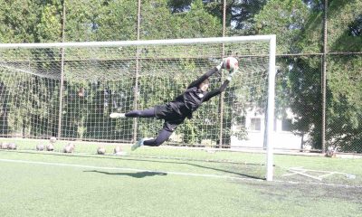 3 büyükler Eskişehirli kalecinin peşinde