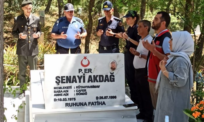 Simav’da güvenlik güçlerinden şehit mezarları ve ailelerine ziyaret