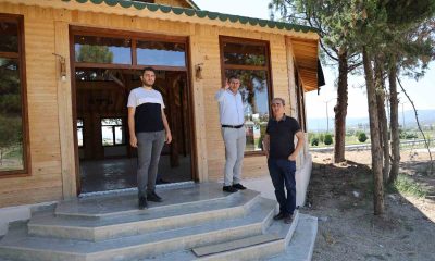 Gediz’de yeni ahşap kafe projesinde sona yaklaşıldı