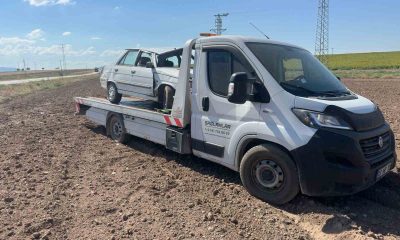 Otomobille motosikletin çarpıştığı kazada sürücüler yaralandı