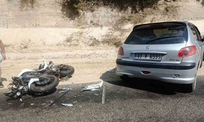 Domaniç’te motosiklet ile otomobilin çarpışması sonucu 2 kişi yaralandı