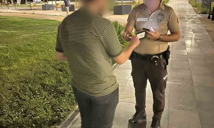 Eskişehir’deki işlek caddelerde 42 şahıs sorgulandı