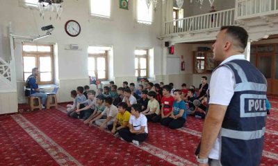 Kur’an kursu öğrencilerine akran zorbalığı ve siber suçlar hakkında bilgiler verildi