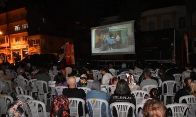 Gezen Sinema isimli tır Söğüt’te halkla buluştu