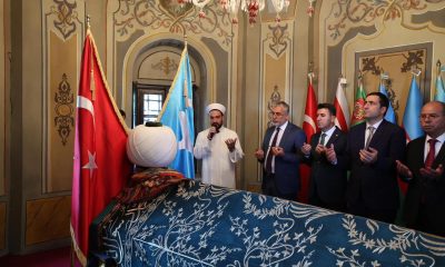 Bakan Işıkhan, Ertuğrul Gazi Türbesi’nde dua etti