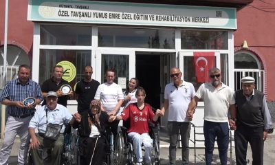 Almanya’dan Kütahya’ya tekerlekli sandalye ve yürüteç getirdiler