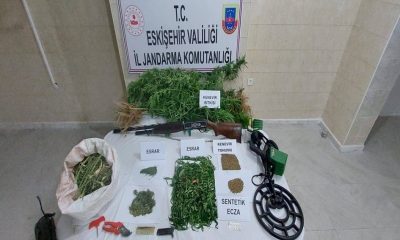 Ürettiği uyuşturucu maddeyi satmak isteyen şahsı jandarma yakaladı