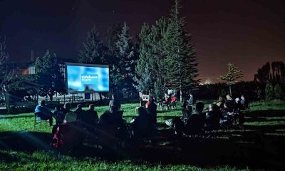 Eskişehirli bisikletliler dünya turuna çıkan gezginlerle birlikte film izledi