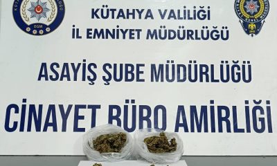 Kütahya’da uyuşturucu bulunan araçtaki 3 kişi gözaltına alındı