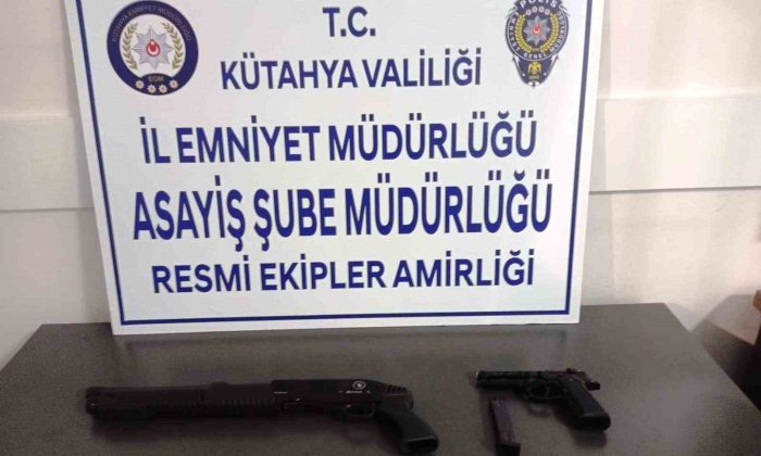 Kütahya’da eşini tehdit eden şahıstan pompalı tüfek ve kurusıkı tabanca ele geçirildi