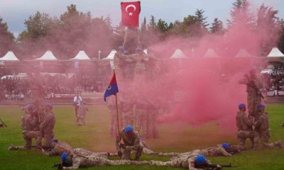 Jandarma Merasim Birliği gösterisi ayakta alkışlandı