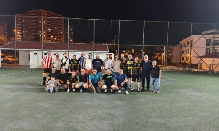 Belediyeler arasında düzenlenen futbol maçının kazananı dostluk oldu