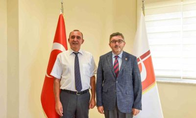 İnsan ve Toplum Bilimleri Fakültesinde bayrak değişimi