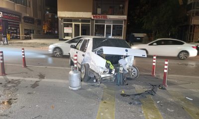 5 otomobilin karıştığı kazada ortalık savaş alanına döndü: 2 yaralı