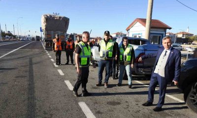 Kütahya’da orman emvali yüklü araçlara mobil denetim