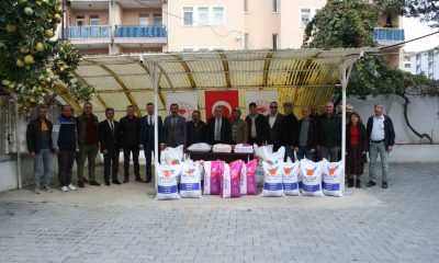 Bozüyük’te çiftçilere yem bitkisi tohumu dağıtıldı
