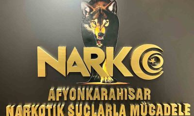 Otomobilin çamurluğuna zulalanan 4 kilo esrarı polis buldu