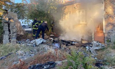 Bahçedeki malzemelerin tutuştuğu yangında maddi hasar oluştu
