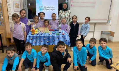 Hisarcık’ta atık materyaller miniklerin elinde oyuncağa dönüştü
