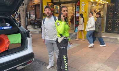 Motosikletli ceza yememek için polisten kaçtı, arkasında oturan şahıs muhabire tehditler savurdu