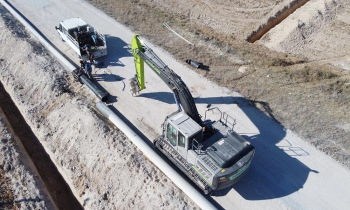 Günyüzü ilçesinde 44 bin 30 dekarlık zirai arazinin modern borulu sistemle sulanmasını sağlayacak