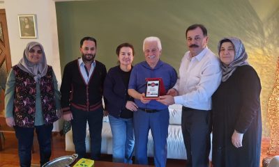 ‘Onbir onbir Bilecikliler Grubu’ndan ‘Öğretmenler Günü’nde emekli öğretmenlere plaket takdimi