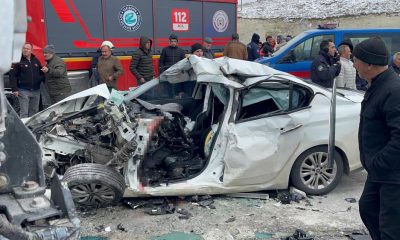 Kırka’da Kamyonla otomobil kafa kafaya çarpıştı: 1 kişi öldü
