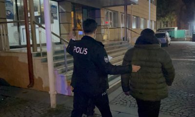 Ehliyet sınavına elektronik kopya düzeneği ile girmek isterken yakalandı (Video Haber)