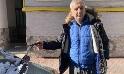 Kimliği belirsiz şahıs 10 aracın sileceklerini kırdı, vatandaşlar başlarına gelen olayı gazetecilerden öğrendi