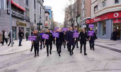 Bilecikli erkekler ‘Kadına Karşı Şiddete Hayır’ demek için yürüdü