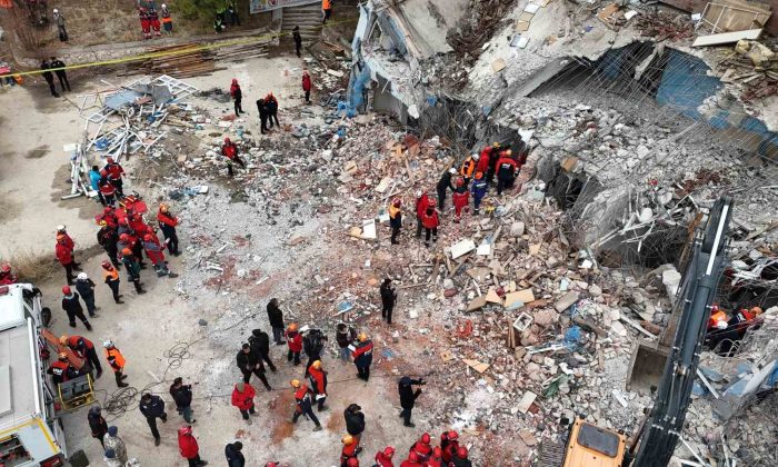 Eskişehir’de 6,5 büyüklüğünde deprem için gerçeği aratmayan tatbikat