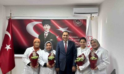 İl Müdürü Tükoğlu’ndan emekçi kadınlara çiçek jesti