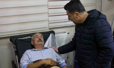 Vali Aygöl, dün çıkan büyük yangında dumandan etkilenen şahsı hastanede ziyaret etti