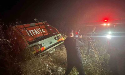 Bilecik’te yangına giden itfaiye aracı kaza yaptı, sürücü araçtan atlayarak kurtuldu