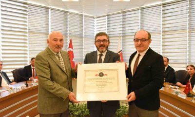 BŞEÜ, ’Turuncu Bayrak’ kategorisinde ödül almaya hak kazandı