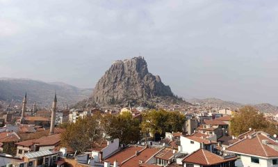 Afyonkarahisar yeni haftaya serin bir havayla başladı
