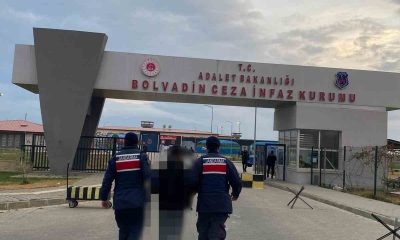 6 yıl 8 ay hapis cezasıyla aranan şahsı jandarma yakaladı