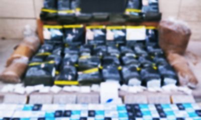 Polis kaçak makaron ve cep telefonu aksesuarı ele geçirdi