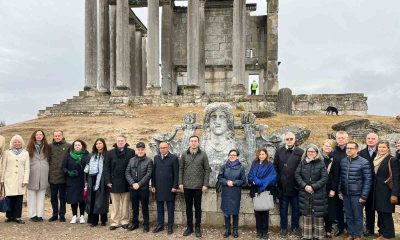 AB büyükelçileri, Çavdarhisar Aizanoi Antik Kenti’ni gezdi