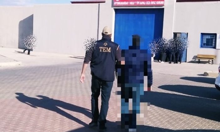 FETÖ’ye üye olmaktan aranan şahsı polis yakaladı