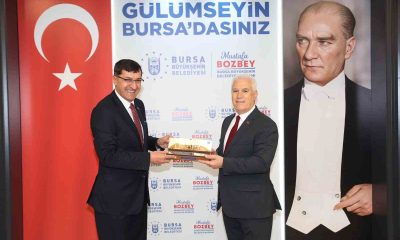 Başkan Kahveci, Bursa Büyükşehir Belediye Başkanı Bozbey’i ziyaret etti