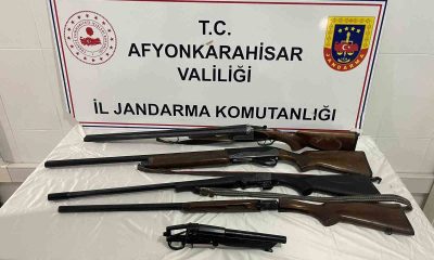 Jandarmadan ruhsatsız silah baskını